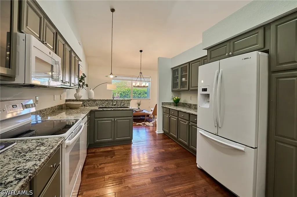 186 Muirfield Circle Naples FL 34113