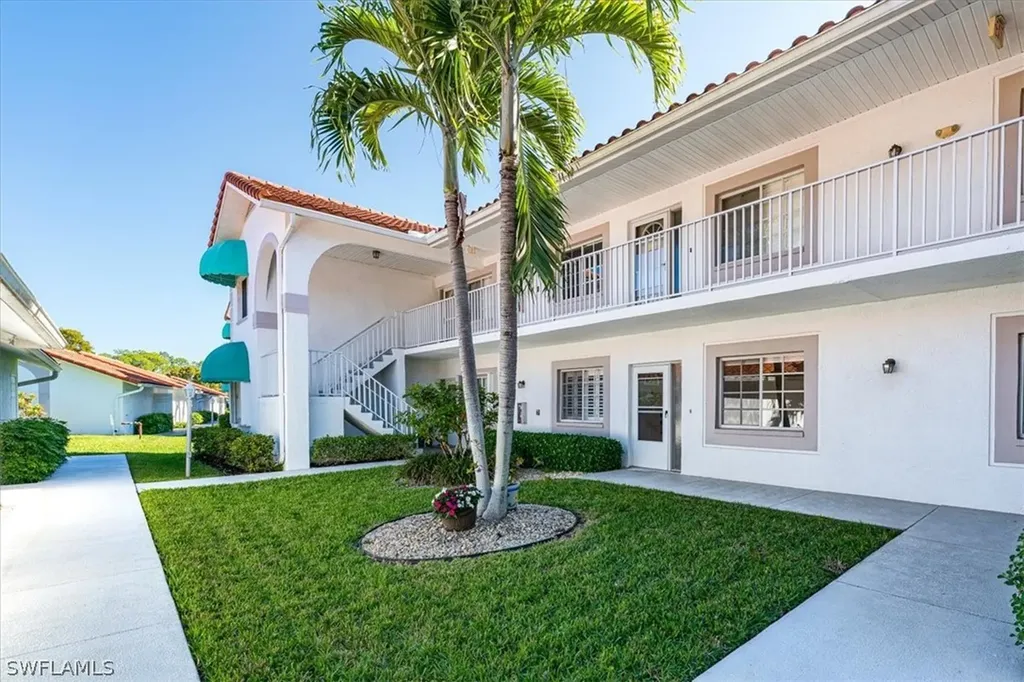 186 Gabriel Circle Naples FL 34104