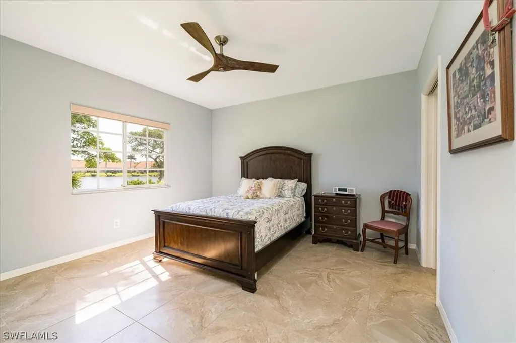 186 Gabriel Circle Naples FL 34104