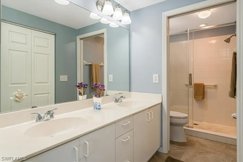 186 Gabriel Circle Naples FL 34104