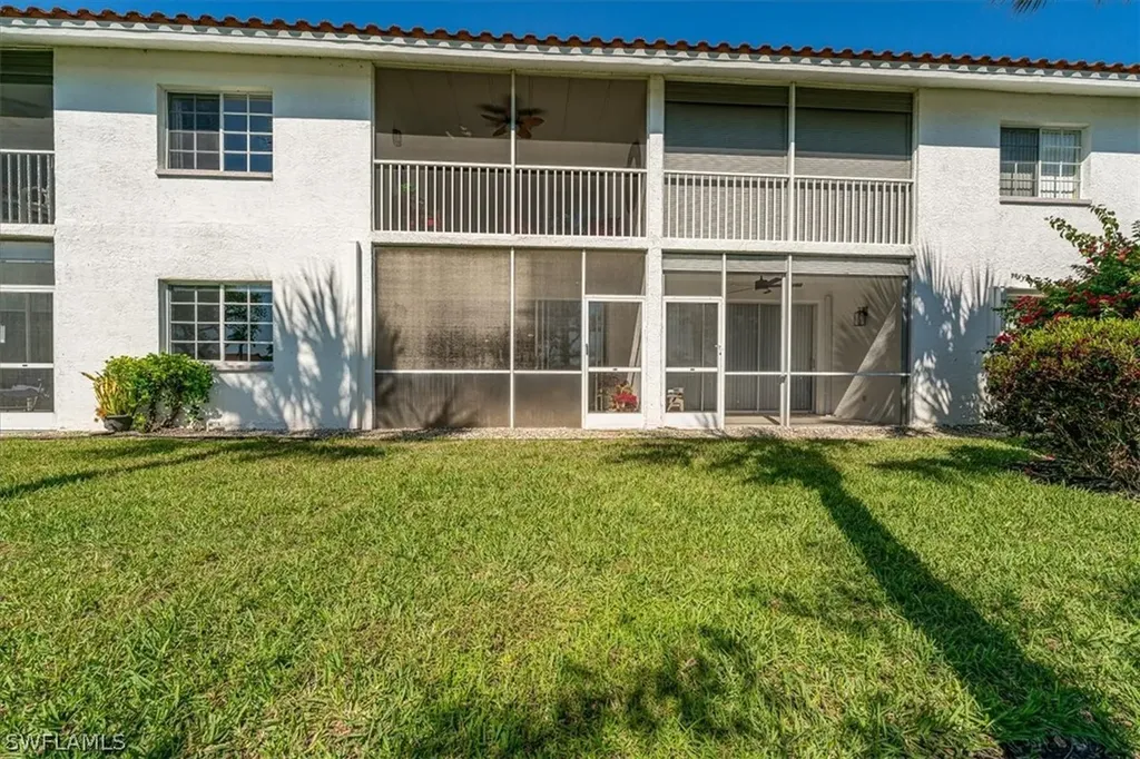 186 Gabriel Circle Naples FL 34104