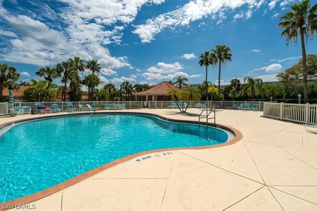 186 Gabriel Circle Naples FL 34104
