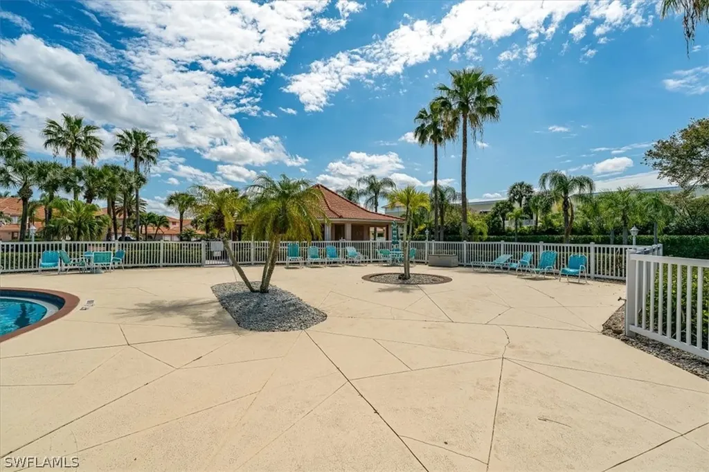 186 Gabriel Circle Naples FL 34104