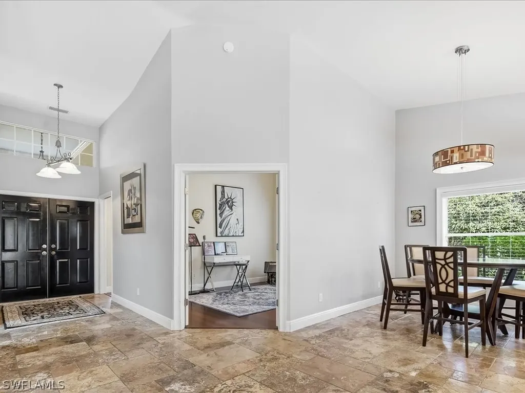 6642 Middlesex Place Naples FL 34104