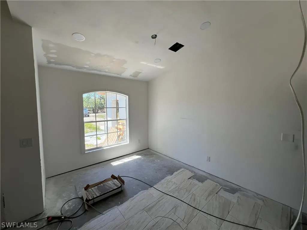 2031 10th Avenue NE Naples FL 34120