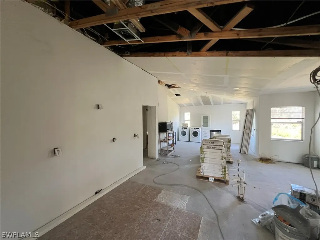 2031 10th Avenue NE Naples FL 34120