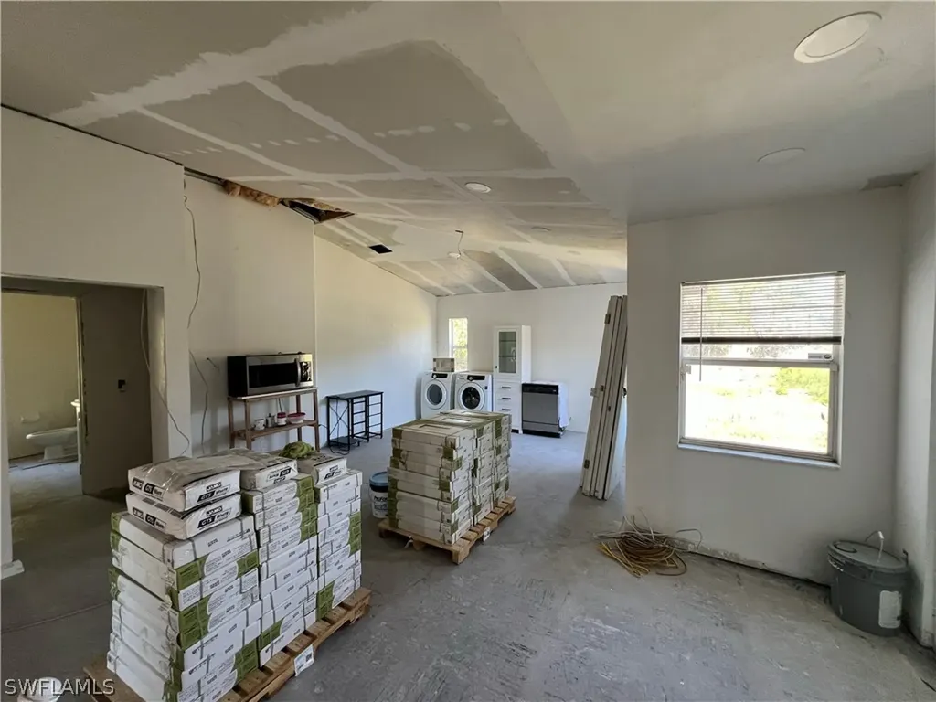 2031 10th Avenue NE Naples FL 34120