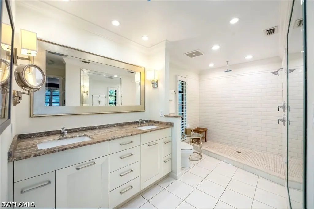 1225 Sandpiper Street Naples FL 34102