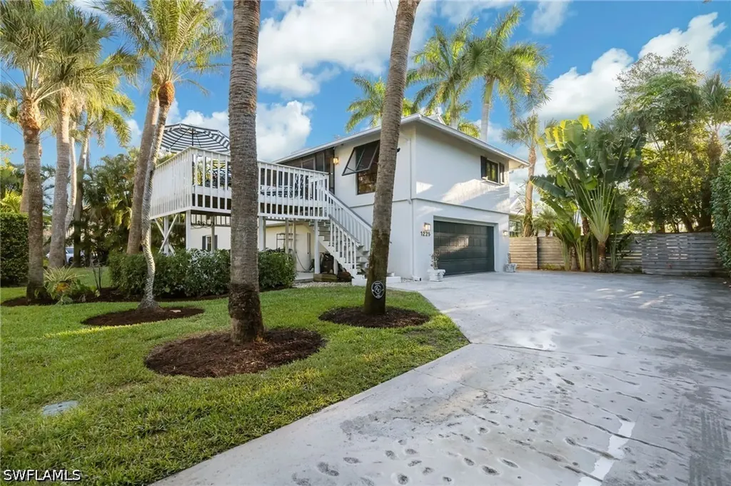 1225 Sandpiper Street Naples FL 34102