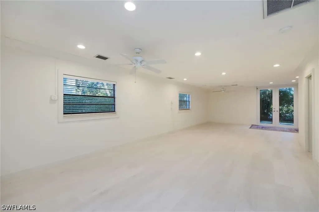 1225 Sandpiper Street Naples FL 34102