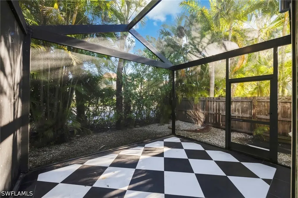 1225 Sandpiper Street Naples FL 34102