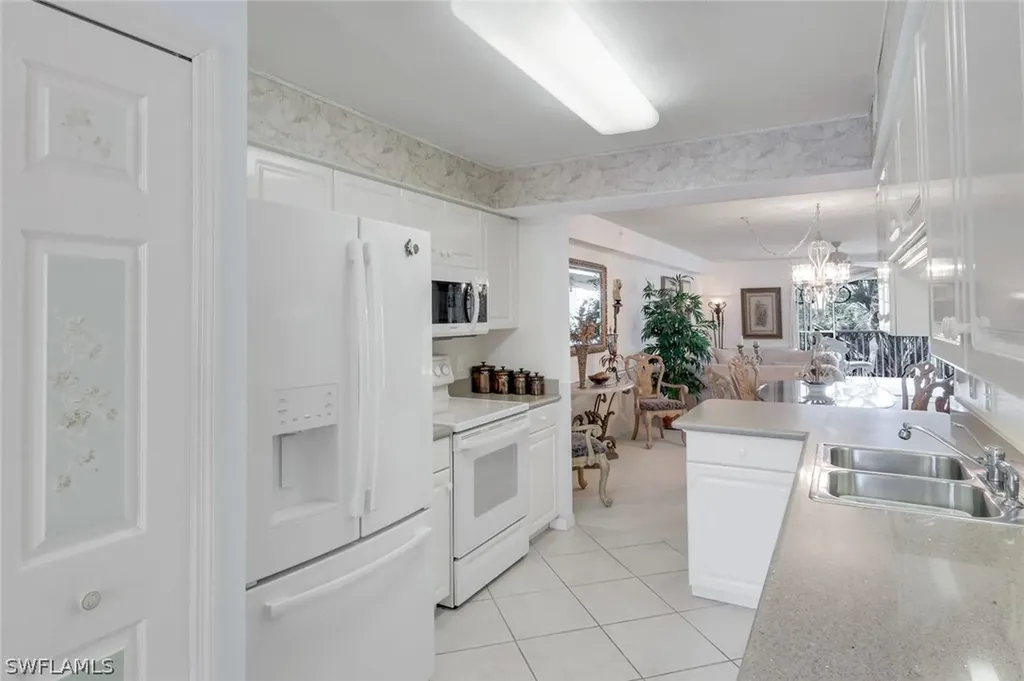 15495 Cedarwood Lane Naples FL 34110
