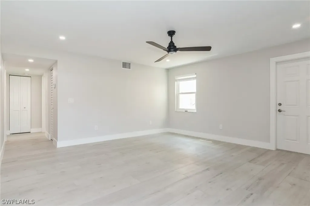 1155 Sandpiper Street Naples FL 34102