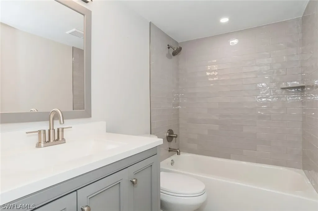 1155 Sandpiper Street Naples FL 34102