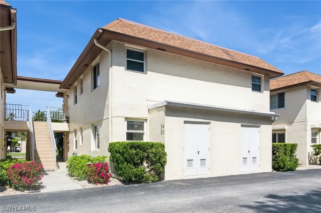 1155 Sandpiper Street Naples FL 34102