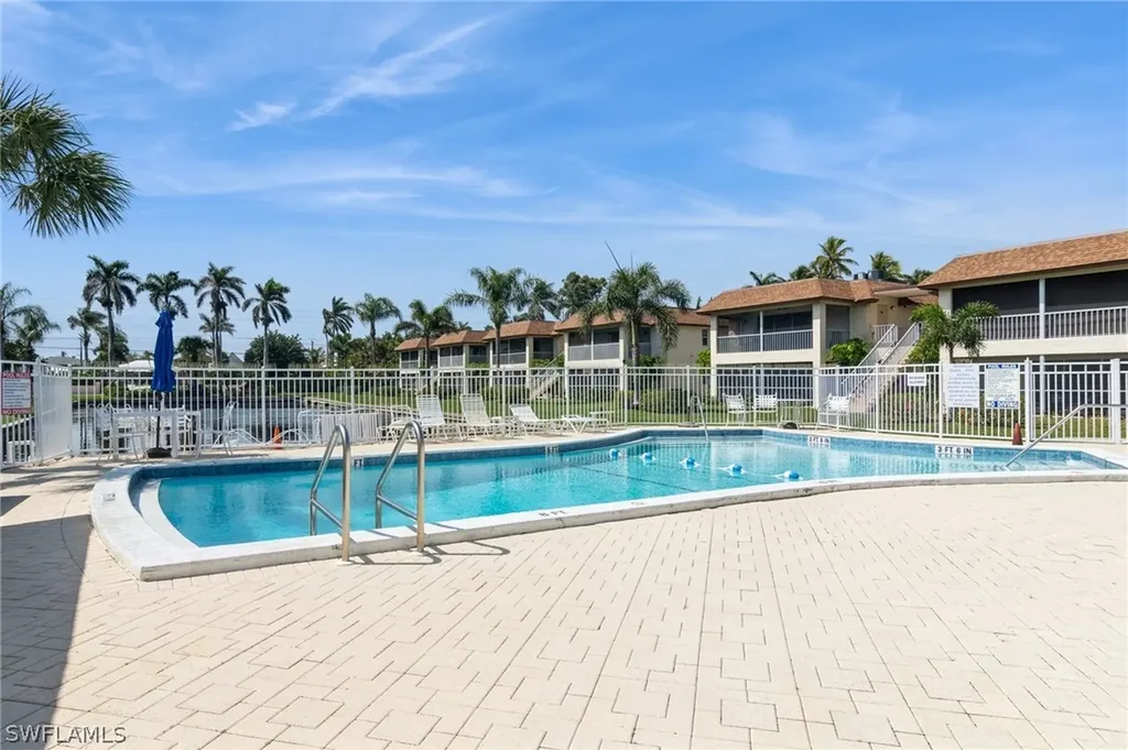 1155 Sandpiper Street Naples FL 34102