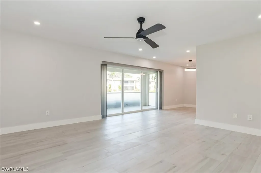 1155 Sandpiper Street Naples FL 34102