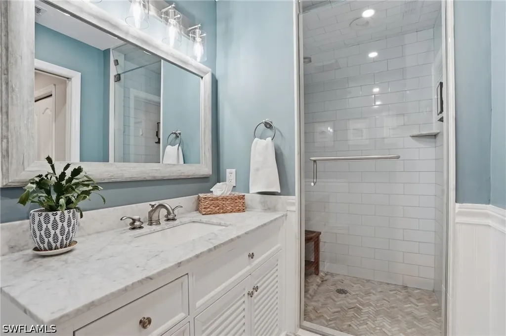 3820 Sawgrass Way Naples FL 34112