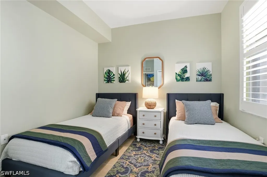 3820 Sawgrass Way Naples FL 34112