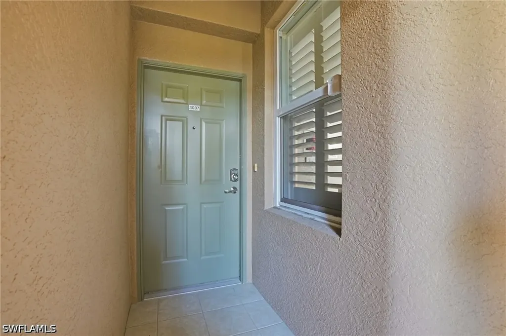 3820 Sawgrass Way Naples FL 34112