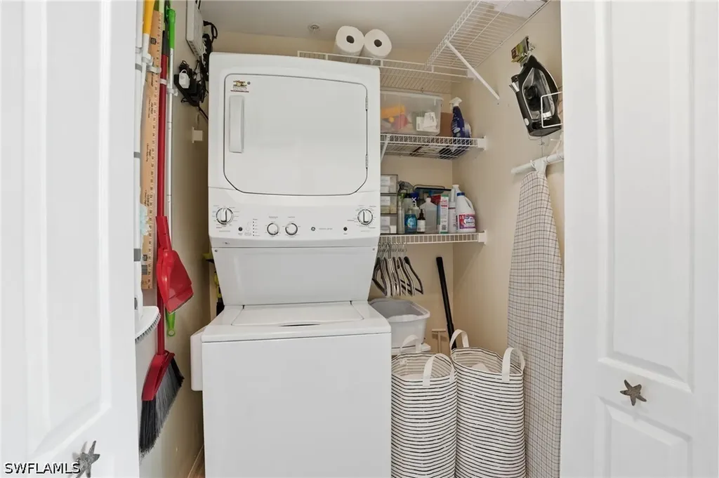 3820 Sawgrass Way Naples FL 34112