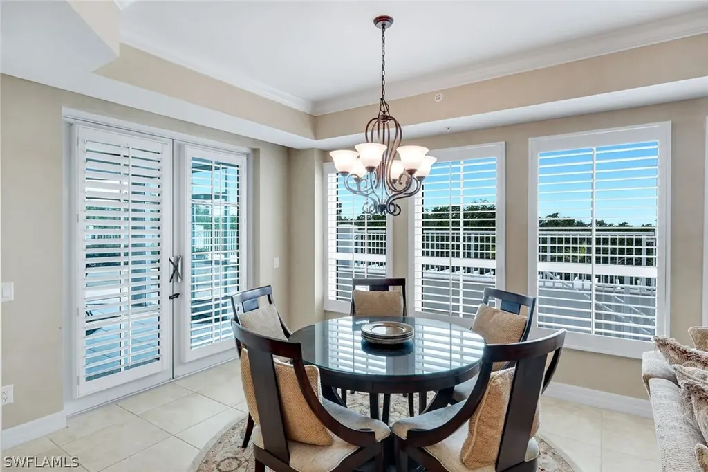 295 Grande Way Naples FL 34110