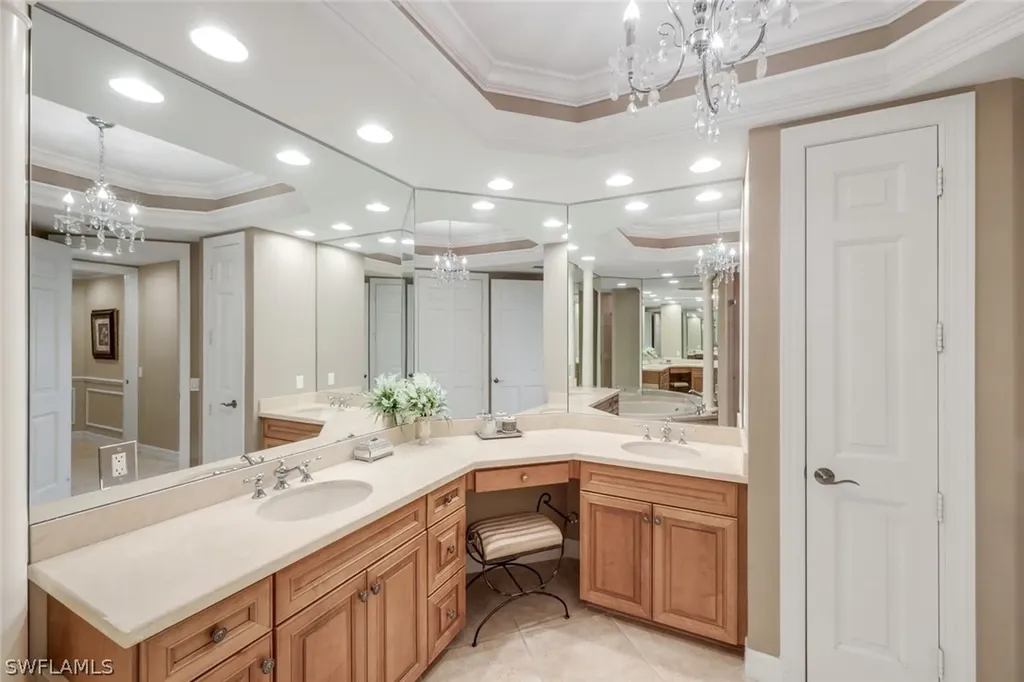 295 Grande Way Naples FL 34110