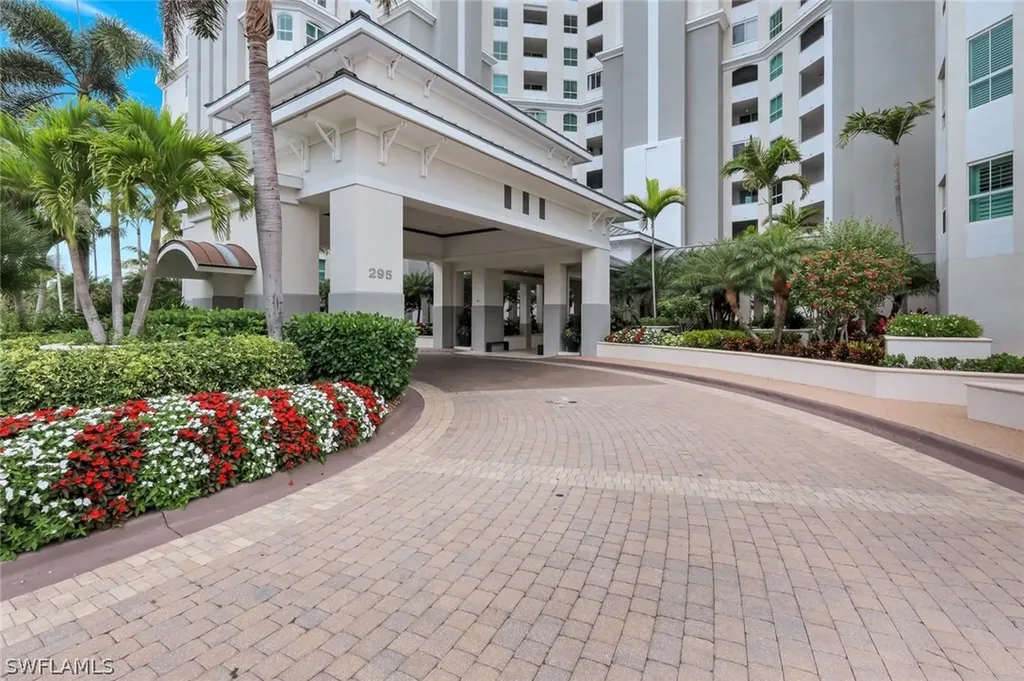 295 Grande Way Naples FL 34110