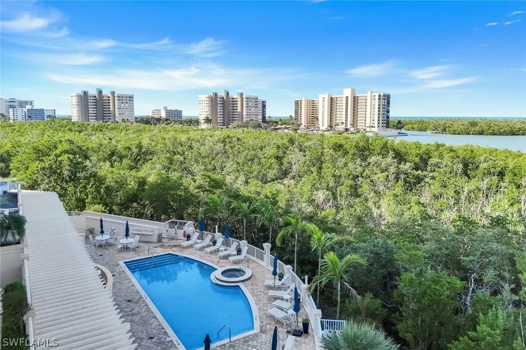 295 Grande Way Naples FL 34110