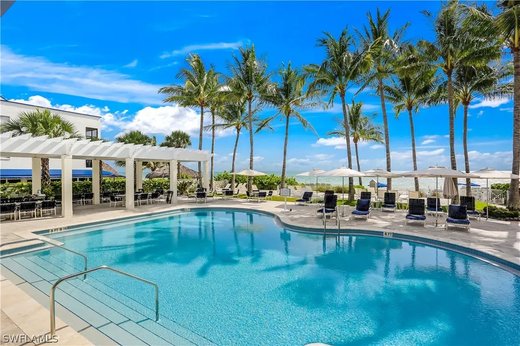 295 Grande Way Naples FL 34110