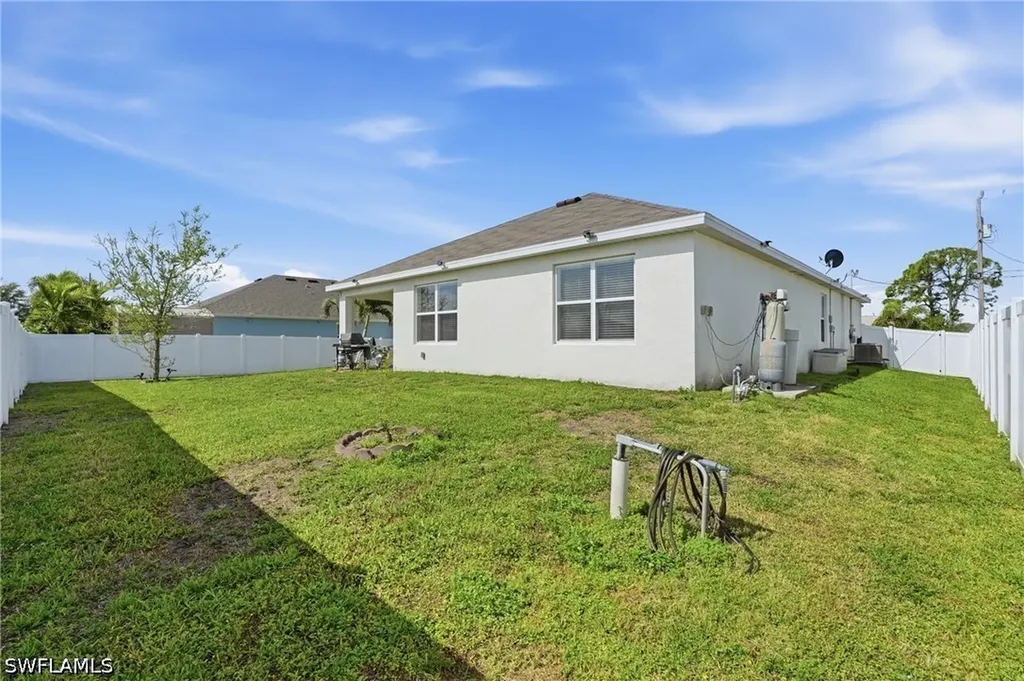 2505 NW 20th Place Cape Coral FL 33993
