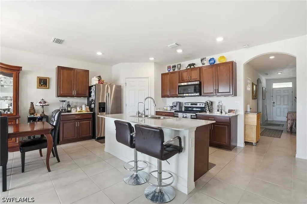 2505 NW 20th Place Cape Coral FL 33993