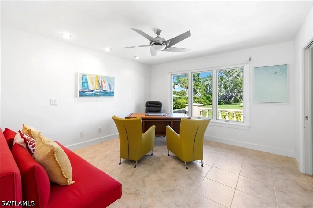 319 Pirates Bight Naples FL 34103