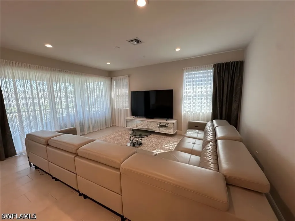2653 Seychelles Circle Naples FL 34112