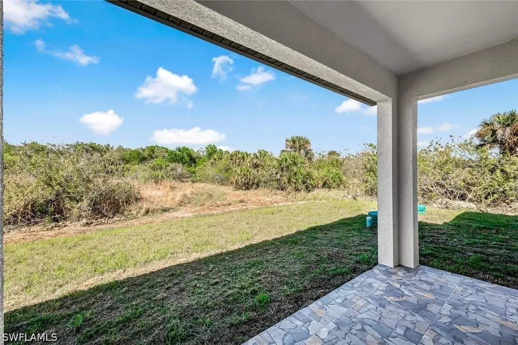 1235/1237 Hillcrest Street E Lehigh Acres FL 33974