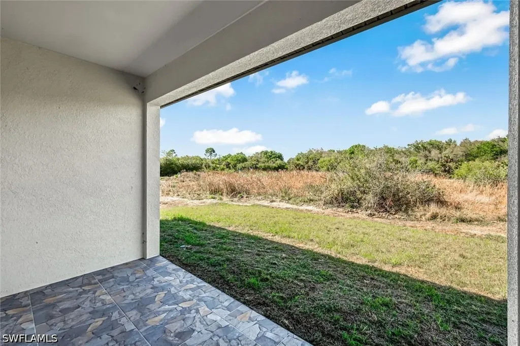 1235/1237 Hillcrest Street E Lehigh Acres FL 33974