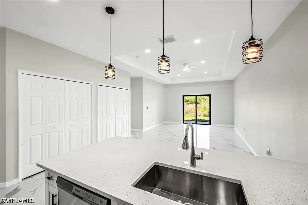 1235/1237 Hillcrest Street E Lehigh Acres FL 33974