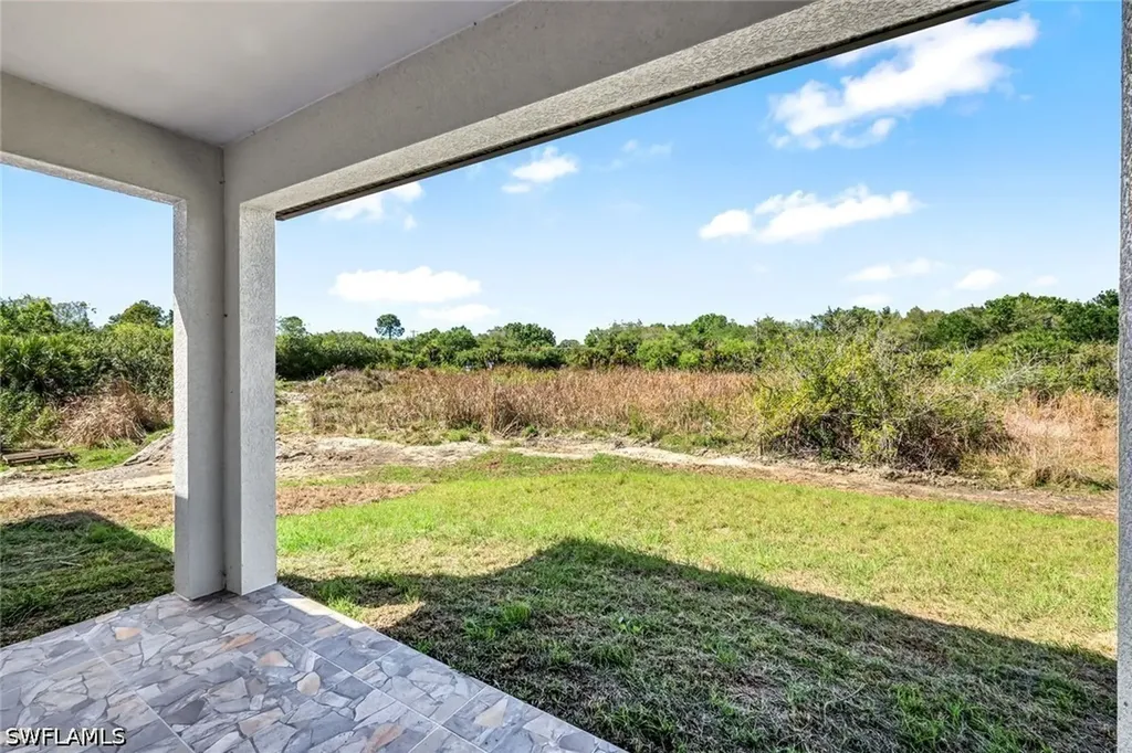 1235/1237 Hillcrest Street E Lehigh Acres FL 33974