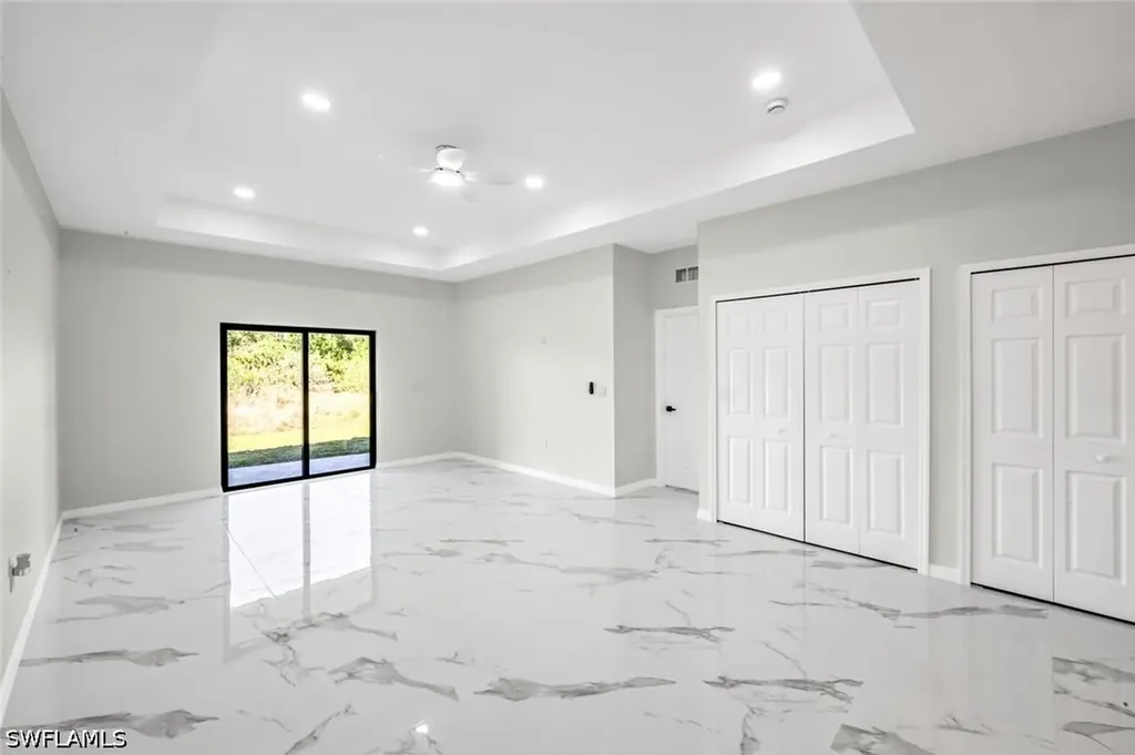 1235/1237 Hillcrest Street E Lehigh Acres FL 33974