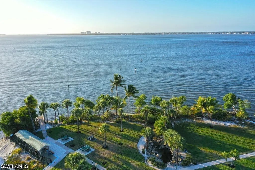 14490 Laguna Drive Fort Myers FL 33908