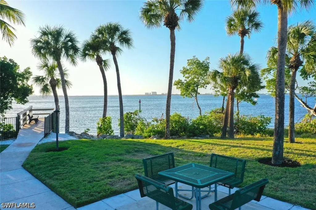 14490 Laguna Drive Fort Myers FL 33908