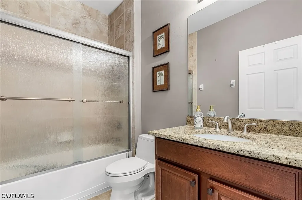 8446 Sumner Avenue Fort Myers FL 33908