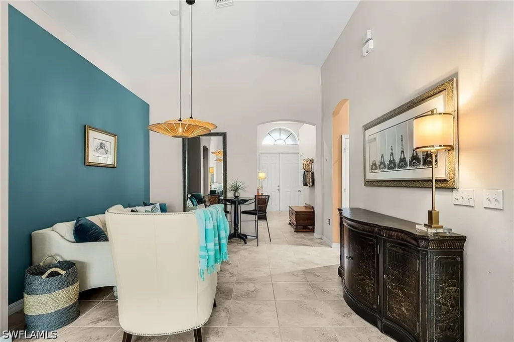 8446 Sumner Avenue Fort Myers FL 33908