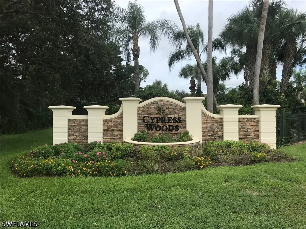 2855 Cypress Trace Circle Naples FL 34119