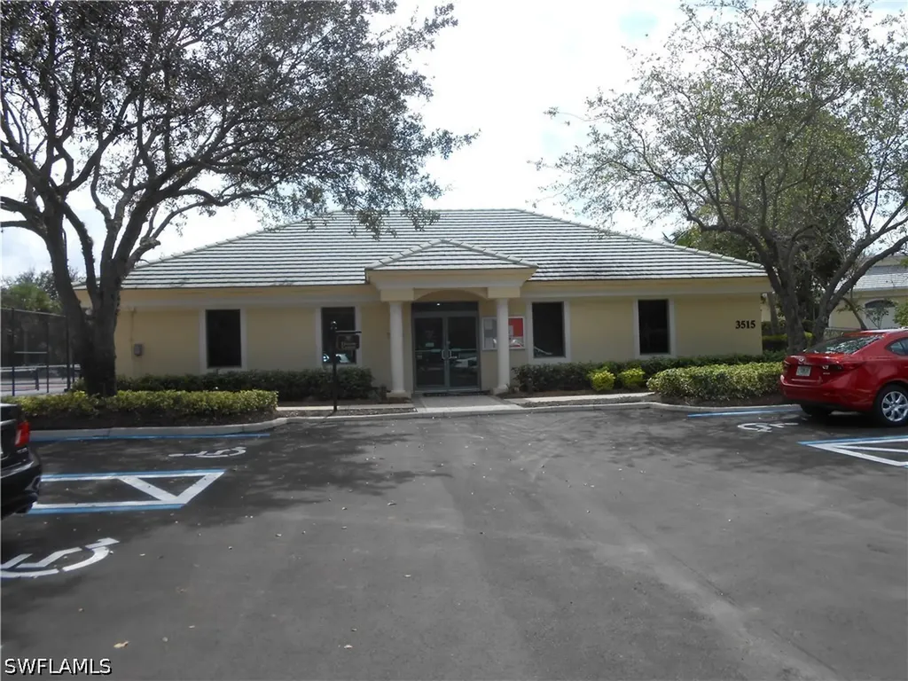 2855 Cypress Trace Circle Naples FL 34119