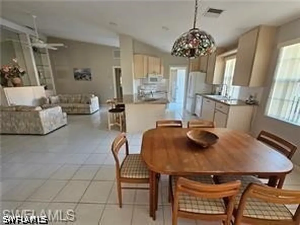 3592 El Verdado Naples FL 34109