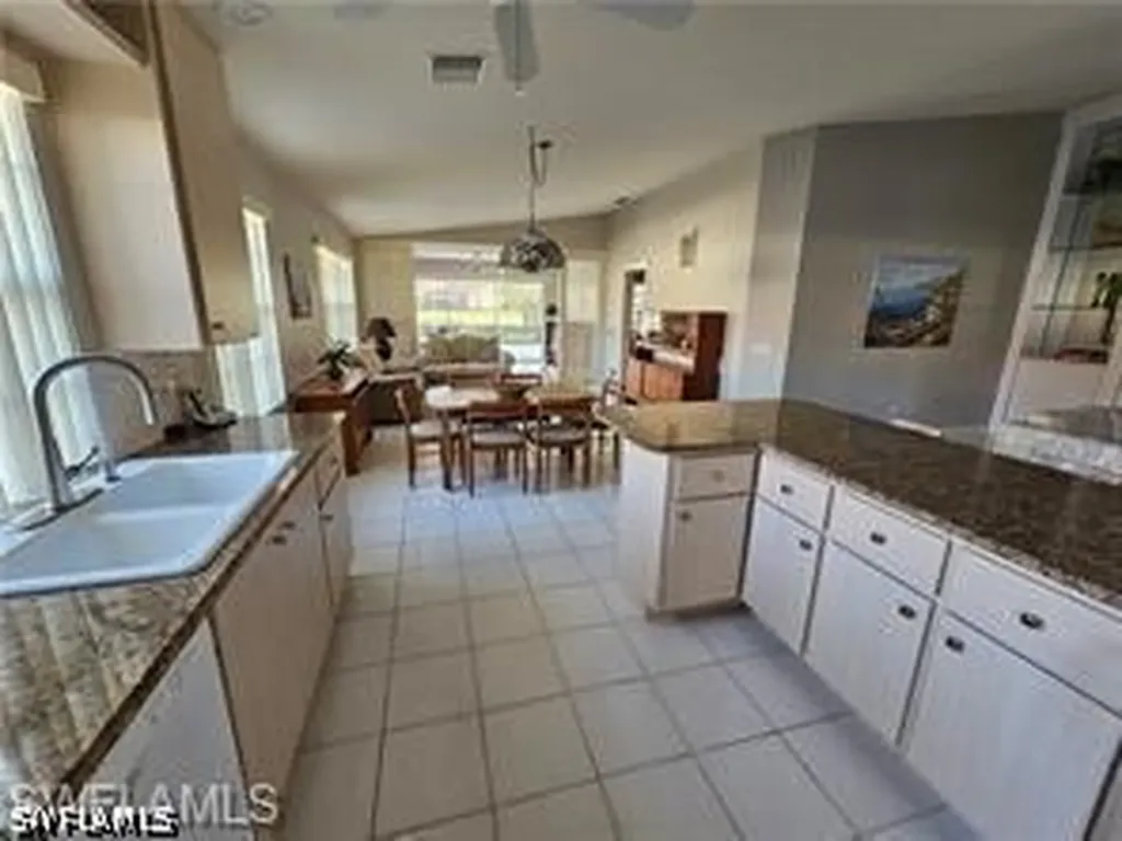3592 El Verdado Naples FL 34109