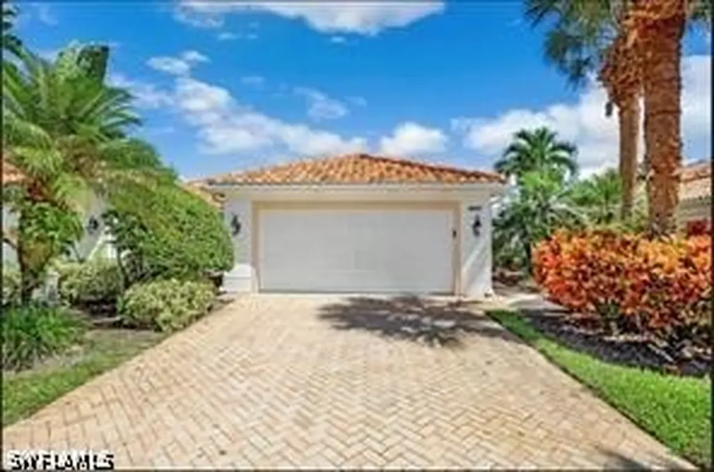 3687 El Segundo Court Naples FL 34109