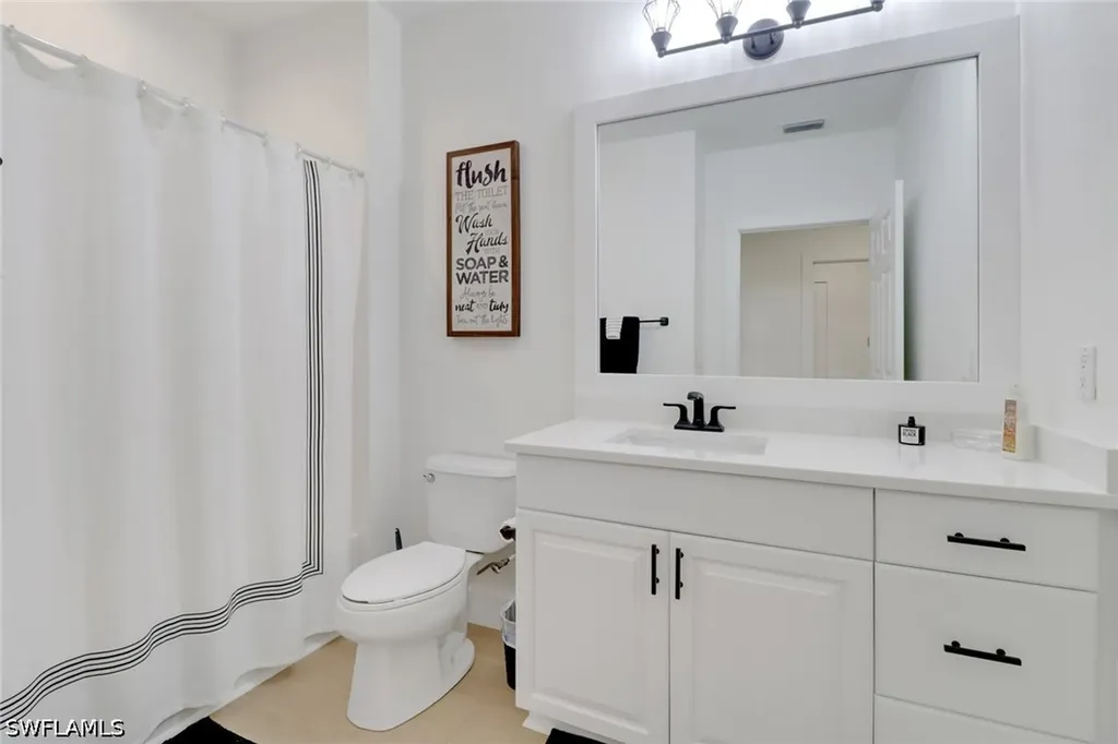 451 Bayfront Place Naples FL 34102