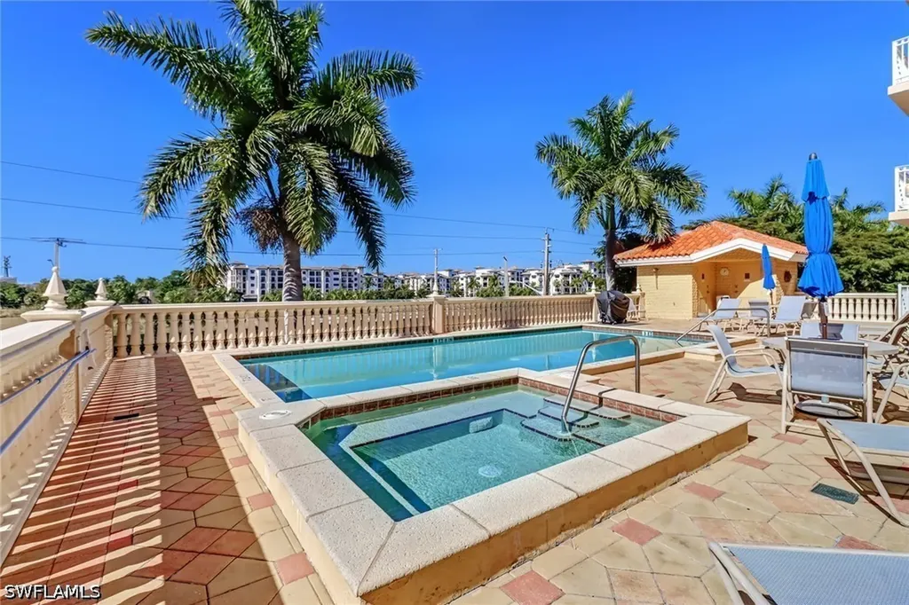 451 Bayfront Place Naples FL 34102